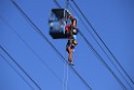 Koelner Seilbahn Gondel blieb haengen Koeln Linksrheinisch P435